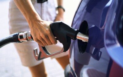 Consumul – între mitul din manual și realitatea de la pompă