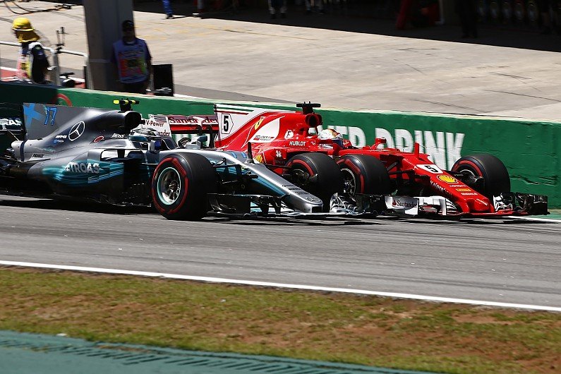 Formula 1 Azerbaidjan: Hamilton profită de haos și iese învingător la Baku