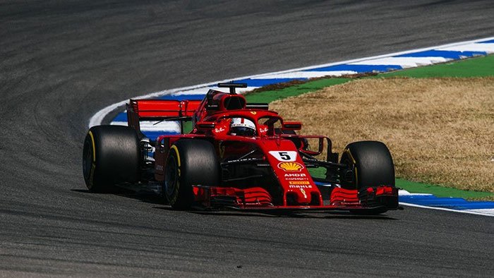 Formula 1 Germania: Hamilton castiga, Vettel abandoneaza