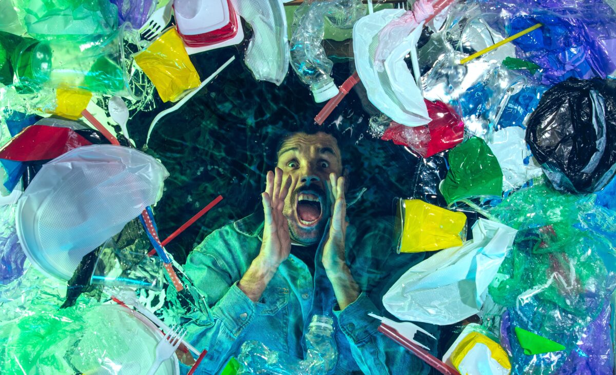 Solutii pentru a combate poluarea cu plastic