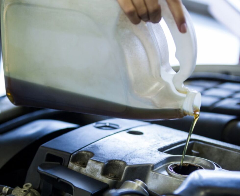 Uleiul de motor sintetic… mit sau performanta mitica?