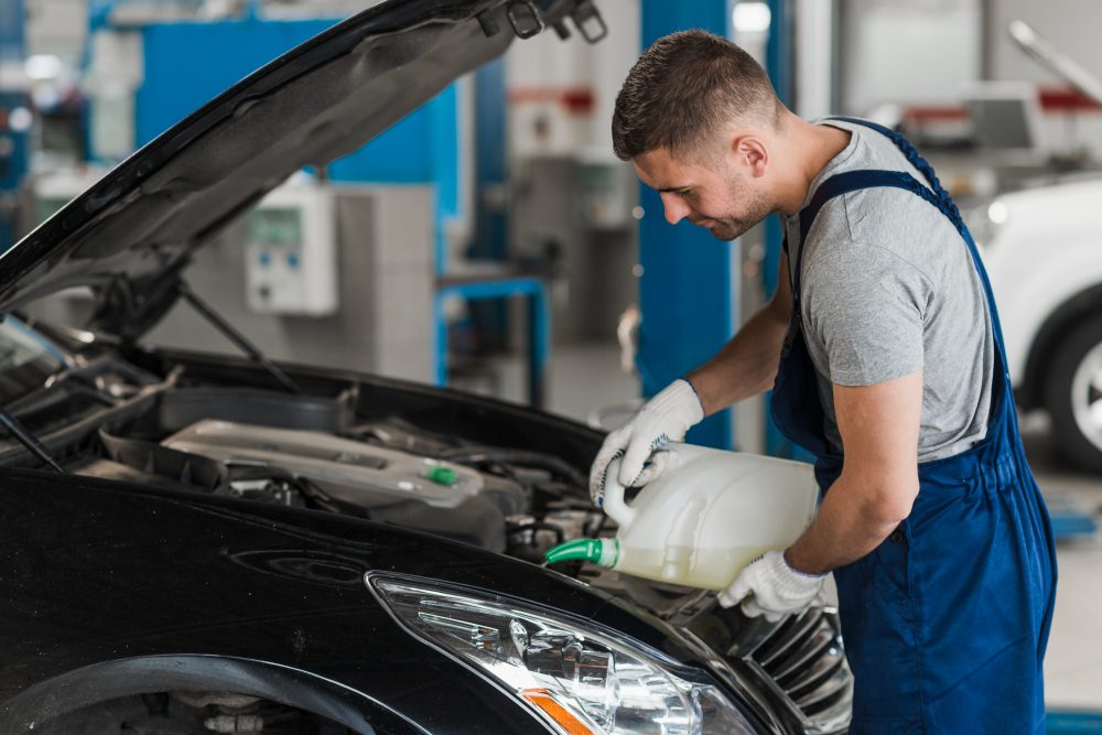 Cum sa faci tranzitia de la un tip de ulei de motor la altul – Ghid complet, simplu si util